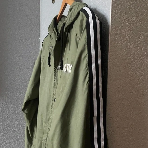 Compton Surf Club Matix Olive Hooded Windbreaker - Picture 3 of 6